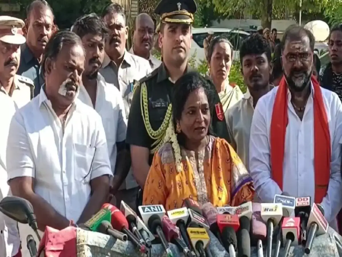 வந்தே பாரத் ரயில்கள் துவக்க விழா: ஹைதராபாத்திற்கு செல்லாமல் நெல்லைக்கு வந்துள்ளேன் - தமிழிசை நெகழ்ச்சி! 