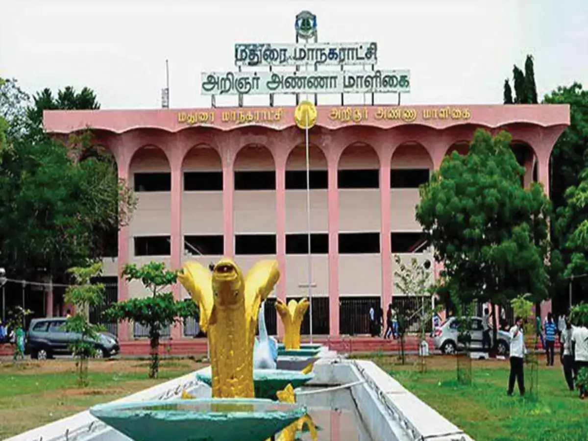 மதுரையில் கால்நடை, வளர்ப்பு பிராணிகளை வளர்க்க உரிமம் பெற வேண்டும்! மாநகராட்சி அதிரடி உத்தரவு! 