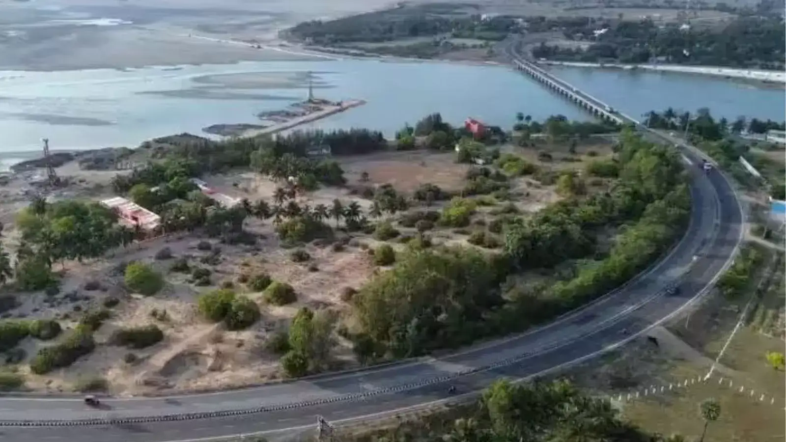 சென்னை - புதுச்சேரி: ECR விரிவாக்கப் பணி ஏன் தாமதம்? எடையான் திட்டு கழிமுக பாலம் அமைப்பதில் சுணக்கம்! 