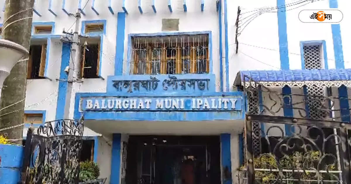 Balurghat TMC : আবাস যোজনার জন্য কাটমানি দাবি তৃণমূল নেতার ছেলের! লিখিত অভিযোগ দায়ের BJP-র – balurghat trinamool leader son demands pradhan mantri awas yojana housing projects