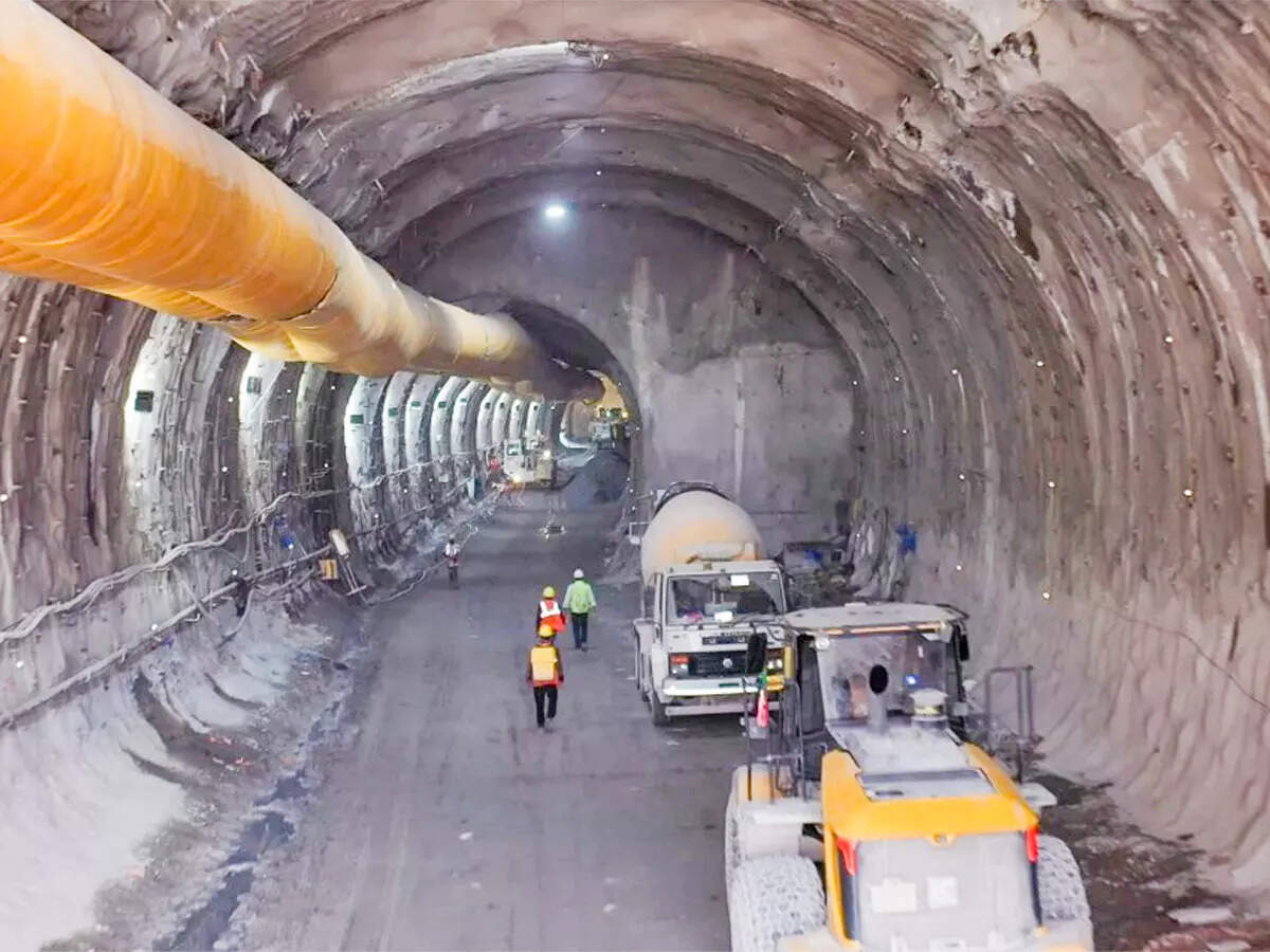 rishikesh-karnprayag railway line line project tunnel built in record 26 days जल्‍द पूरा होगा ऋषिकेश-कर्णप्रयाग रेलवे लाइन का सपना, रेकॉर्ड 26 दिन में बनी सुरंग