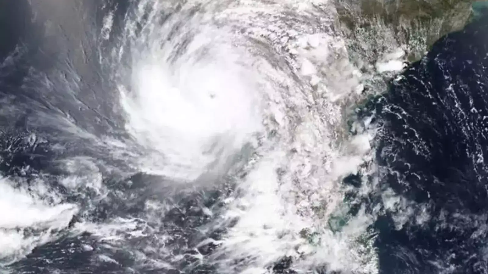 தமிழகத்தில் மீண்டும் மழை… வங்கக் கடலில் காற்றழுத்த தாழ்வு பகுதி- ஆகஸ்ட் 19 கரையை கடக்கிறது! 