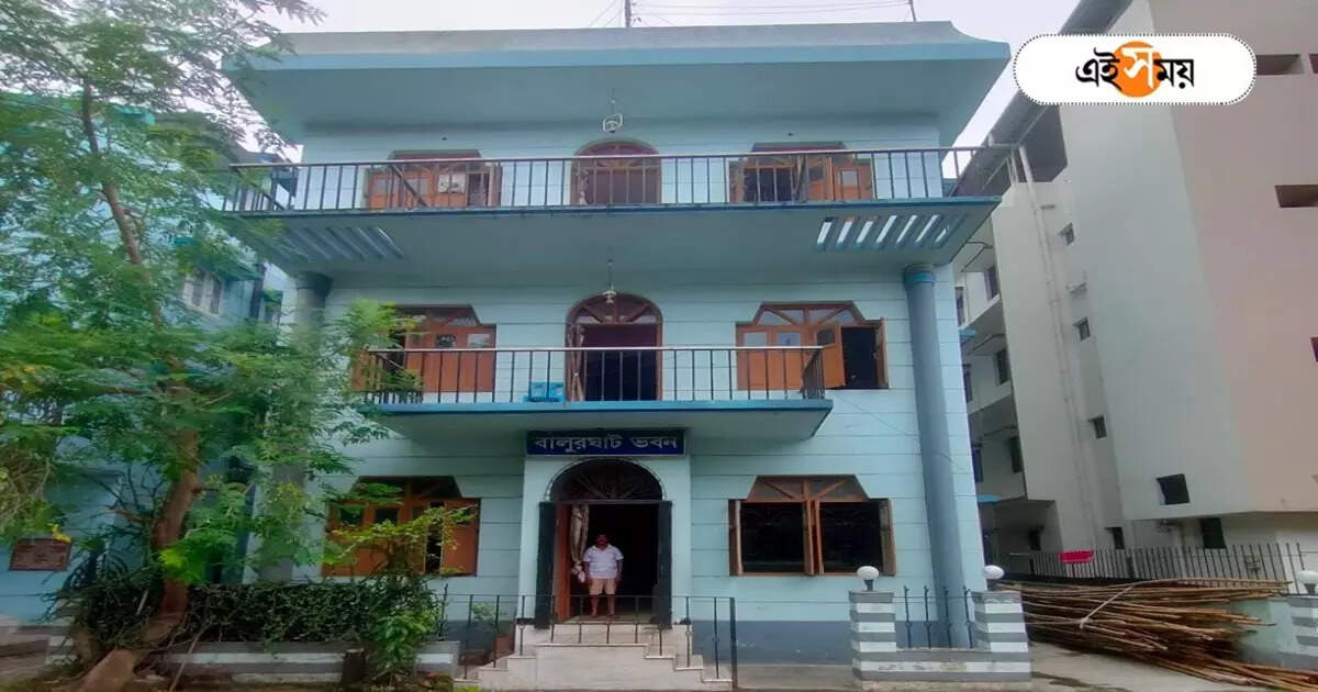 Balurghat News: কলকাতার বালুরঘাট ভবন সংস্কারের ৯২ লাখ টাকার টেন্ডারে দুর্নীতি! পুরসভাকে ভুল শোধরাতে নির্দেশ – balurghat bhawan of kolkata maintaince work stalled as there are allegation of scam in tender