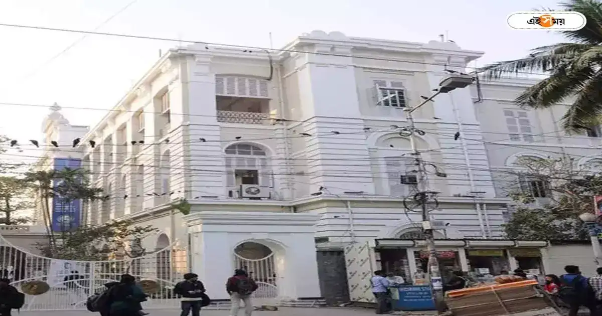 Presidency University : মেয়ে প্রাপ্তবয়স্ক, তা হলে আমাকে ডাকছেন কেন? – a parent expressed displeasure over the summoning of the parents by the presidency university authorities