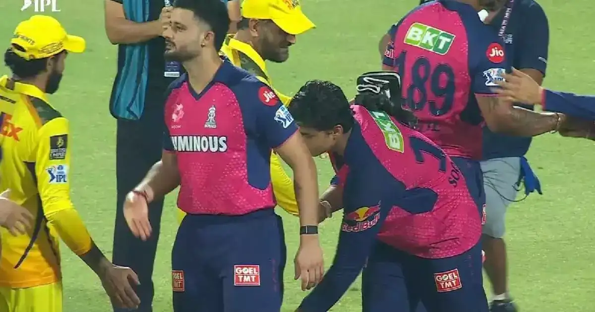 ധോണിക്ക് കൈകൊടുത്തില്ല, കാല്‍ തൊട്ട് വണങ്ങി വൈഭവ് സൂര്യവംശി; ഹൃദയങ്ങള്‍ കീഴടക്കിയ പ്രതികരണവുമായി സിഎസ്‌കെ ക്യാപ്റ്റനും