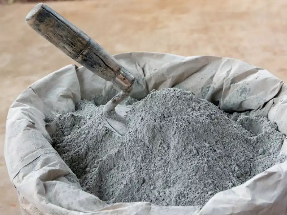 வீடு கட்டுவோருக்கு புதிய தலைவலி.. சிமெண்ட் விலை கடும் உயர்வு! 