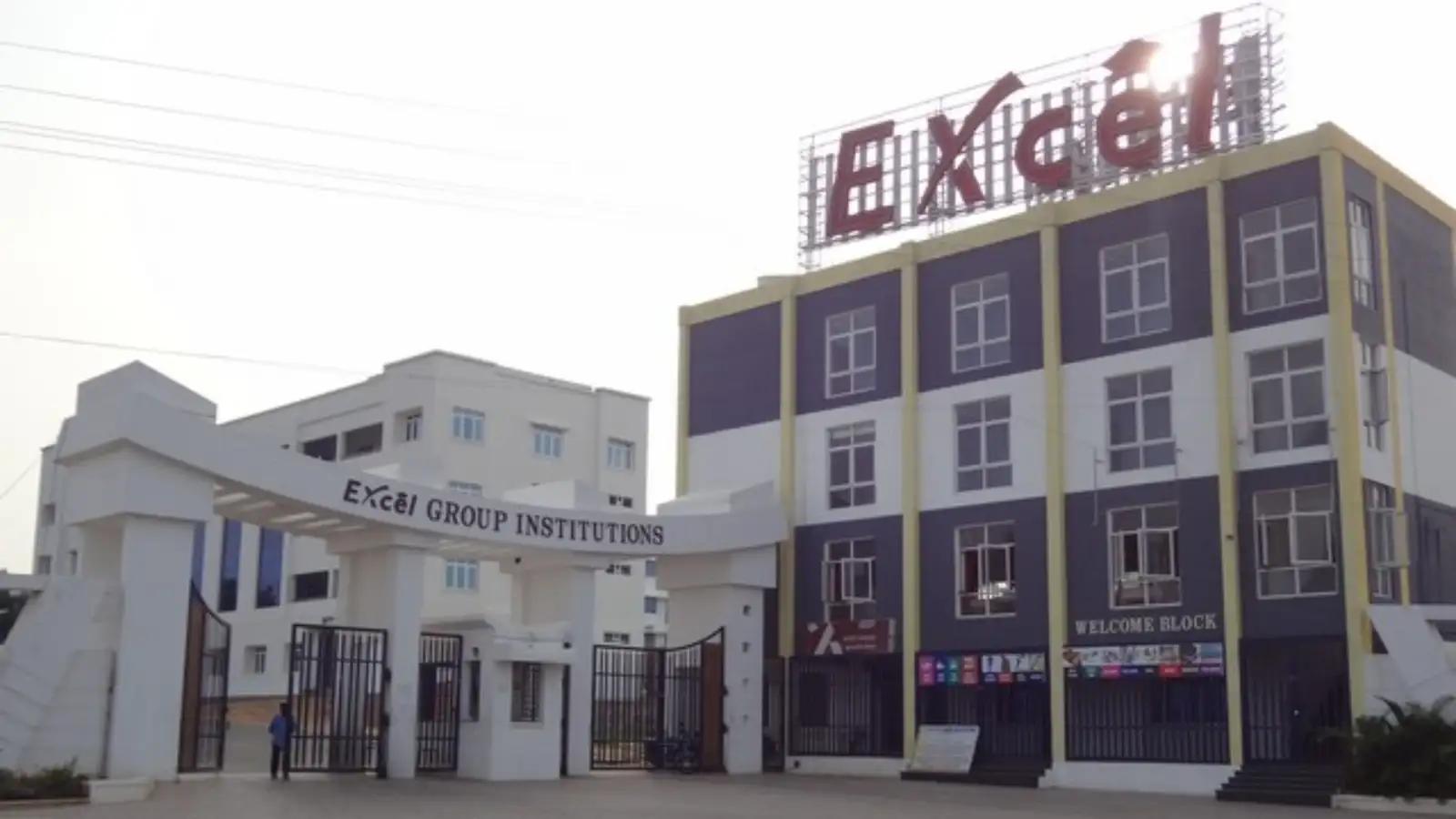 எக்ஸல் கல்லூரிக்கு நோட்டீஸ்.. சுகாதார சான்றிதழ் ரத்து.. கல்லூரி மீது அடுத்தடுத்து நடவடிக்கை! 