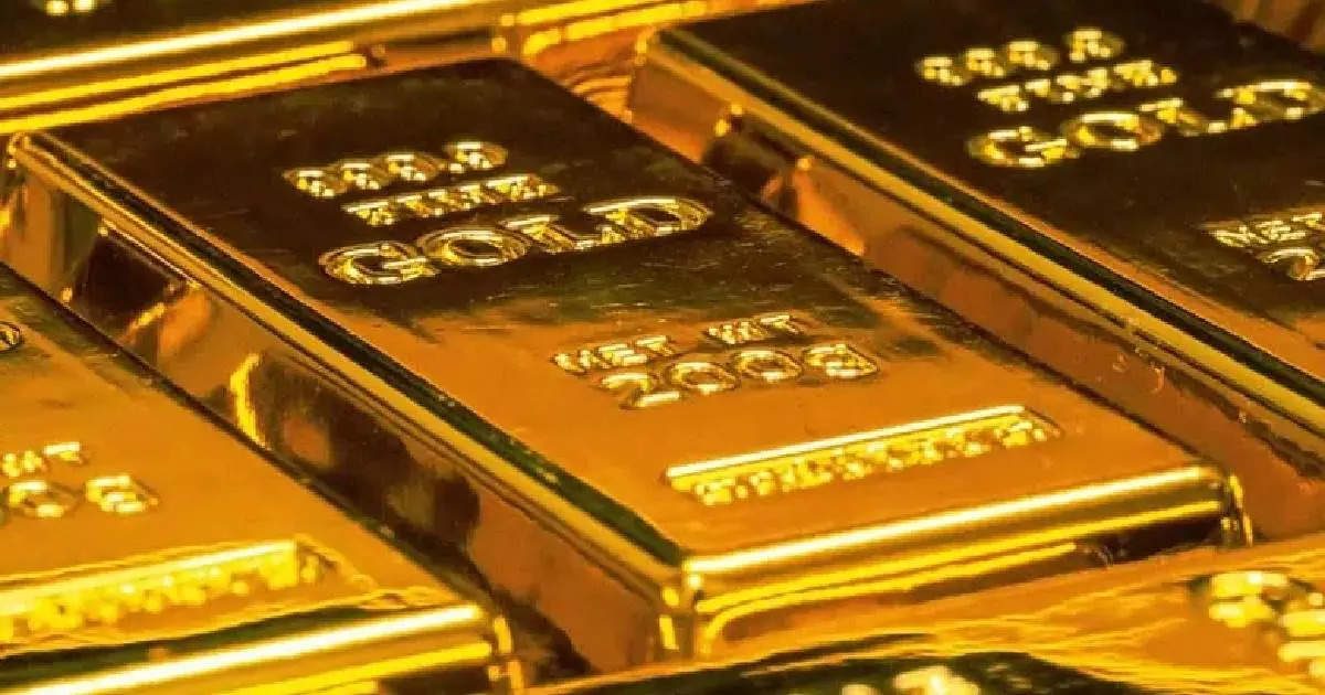 Import of gold from UAE;  Indian rupees were accepted instead of dollars