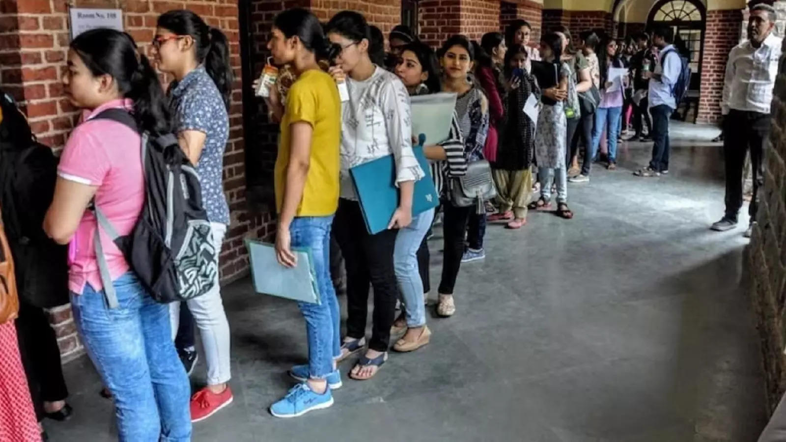 Pharmacy admission 2024-25: फार्मसीच्या प्रवेशप्रक्रियेचा तिढा सुटला ...