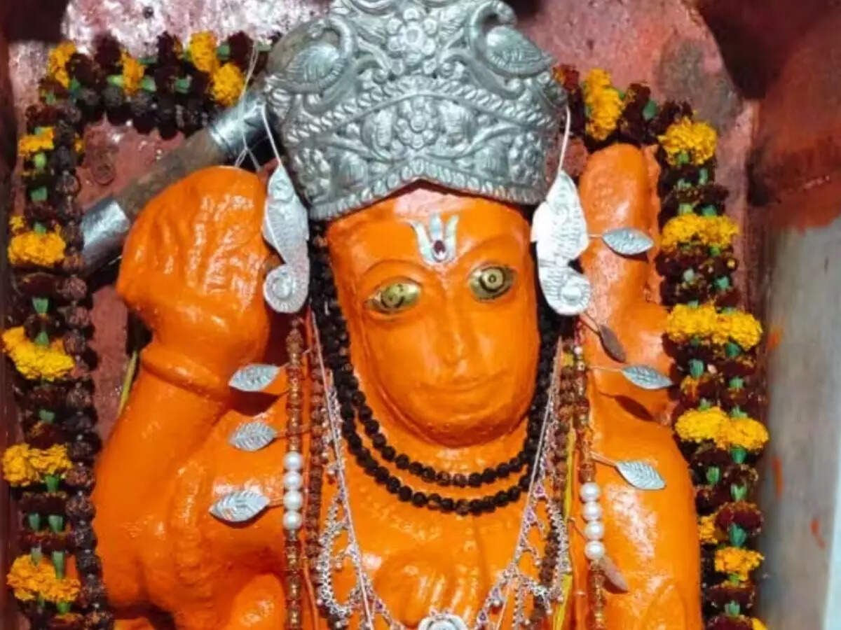 एक ऐसा मंदिर जहां बजरंबली को स्त्री रूप में पूजा जाता है, उनका 16 ...