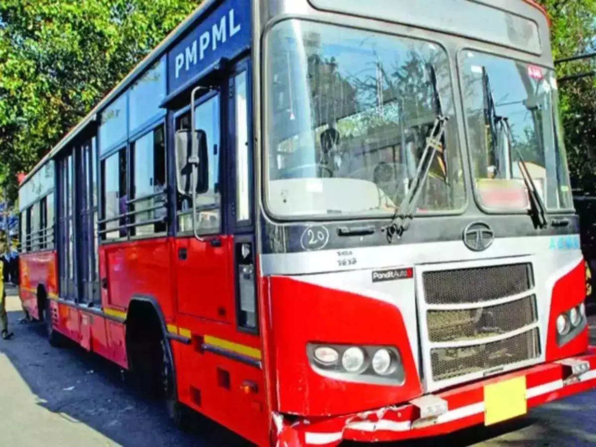 PMP Bus: अध्यक्ष बदलानंतर प्रशासन ढिम्म; ‘पीएमपी’चे उत्पन्न घटले, बसची संख्याही कमी