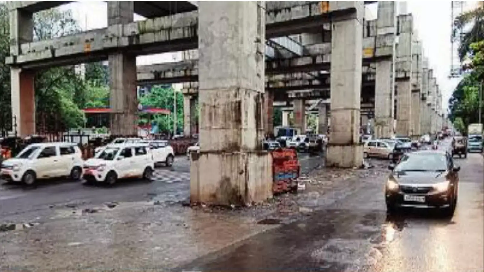 Thane News: घोडबंदर रुंदीकरण धोक्याचे; MMRDAच्या सेवारस्ता विलीनीकरणाला स्थानिकांचा विरोध Thane News: घोडबंदर रुंदीकरण धोक्याचे; MMRDAच्या सेवारस्ता विलीनीकरणाला स्थानिकांचा विरोध
