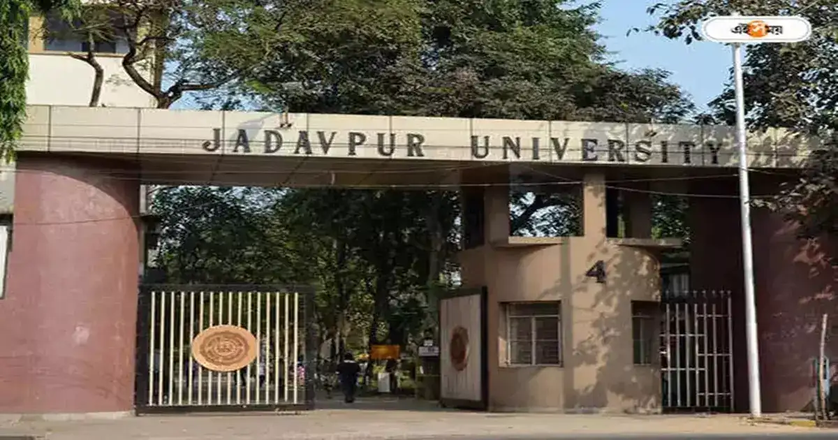 মদ-মাদক-বাজি নয়, ফাইনালের প্রদর্শনীতে 'মুচলেকা' পড়ুয়াদের