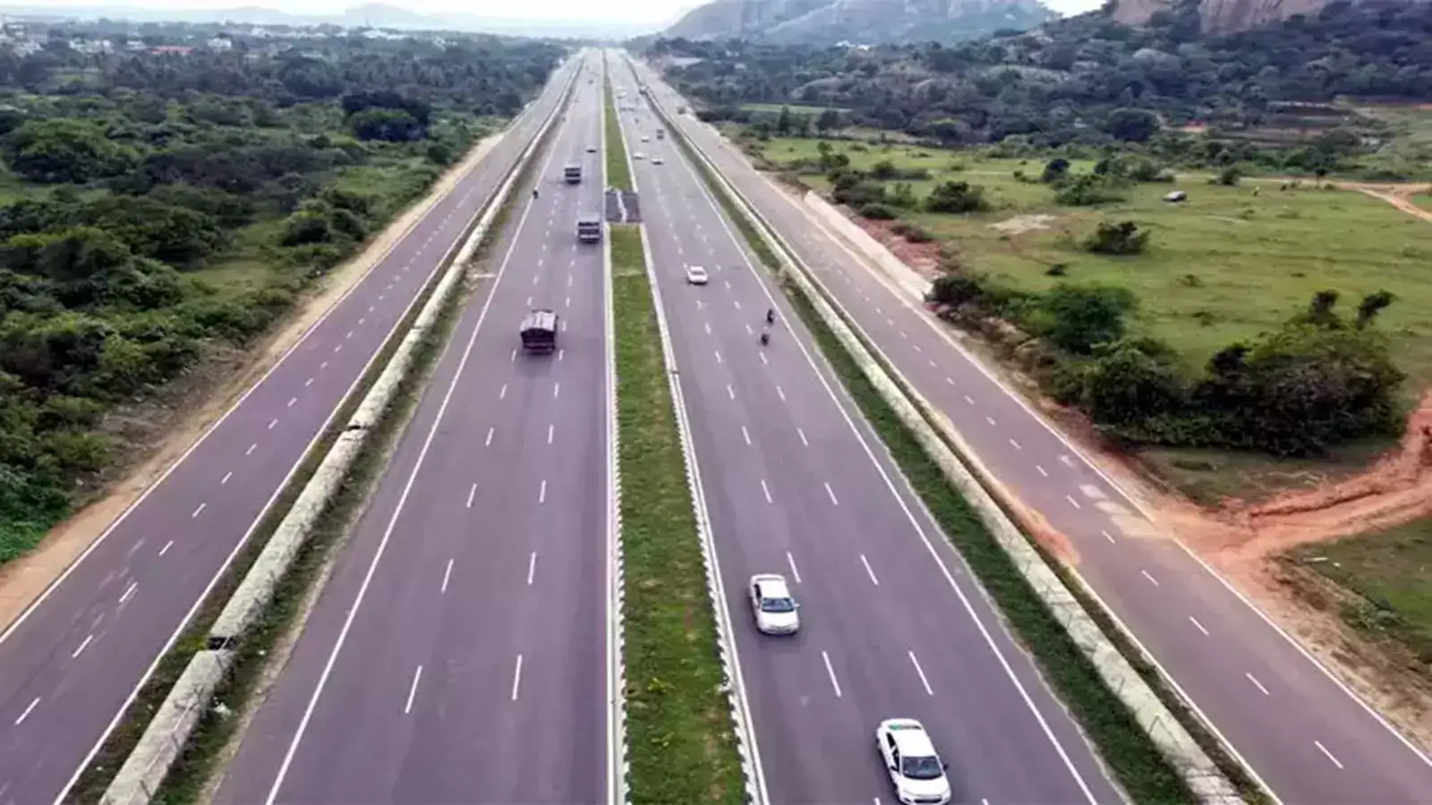 சென்னை: திருவாலங்காடு- அரக்கோணம் நான்கு வழிச்சாலை பணிகள் நிறைவு! விரைவில் துவங்கும் போக்குவரத்து சேவை! 