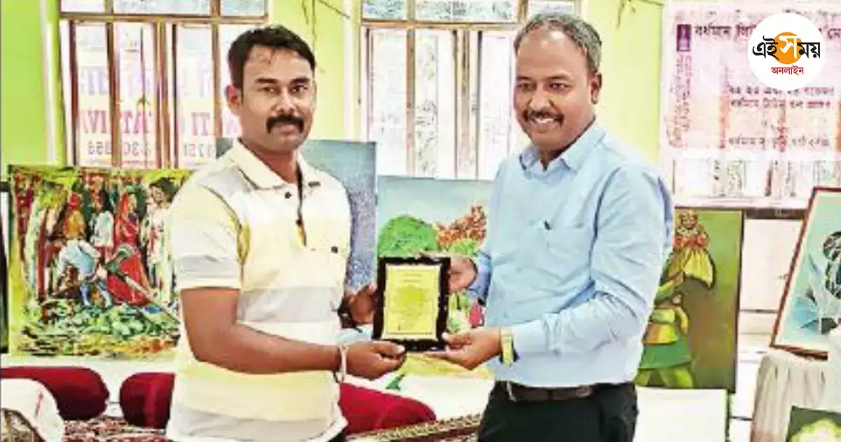 Civic Volunteer Hiralal Sarkar,পথের পাঠশালায় পড়ান সিভিক, হীরা মাস্টারকে সংবর্ধনা বর্ধমানে – balagarh civic volunteer hiralal sarkar was felicitated by burdwan sahitya sabha