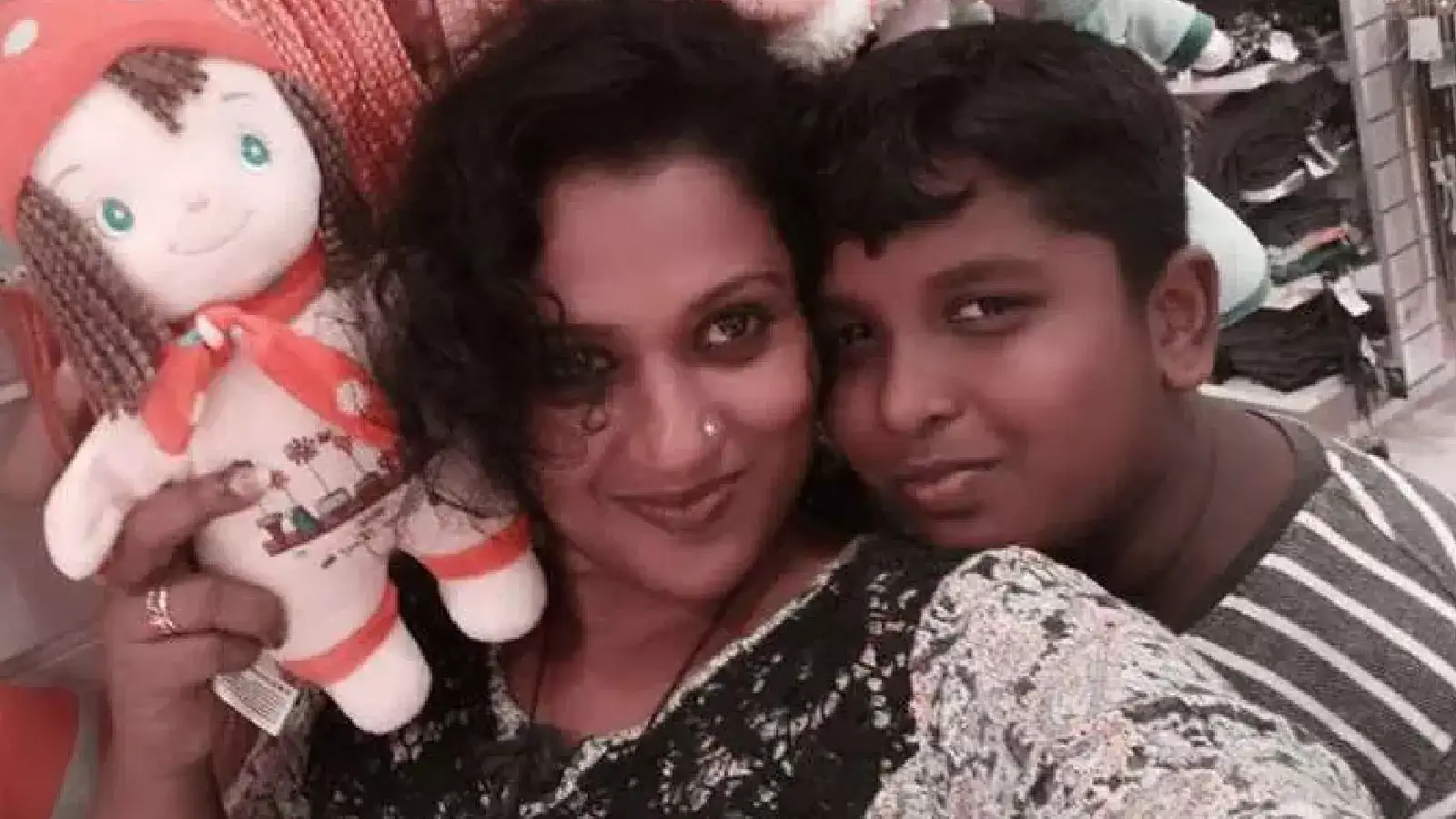 നീ ഗേ ആണോന്ന് ഞാൻ മോനോട് ചോദിച്ചിട്ടുണ്ട് ചോദിക്കണ്ടേ; ലെസ്ബിയൻ ആണെന്ന് പറഞ്ഞ് കളിയാക്കാൻ ഇവർ ആരാണ്