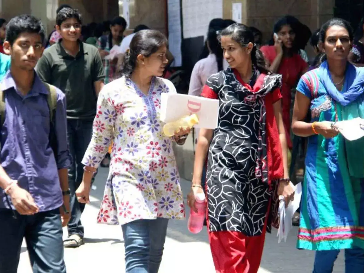 அரசு வேலையை ஈஸியா தட்டி தூக்கலாம்: இந்த வாய்ப்பை மிஸ் பண்ணிடாதீங்க! 