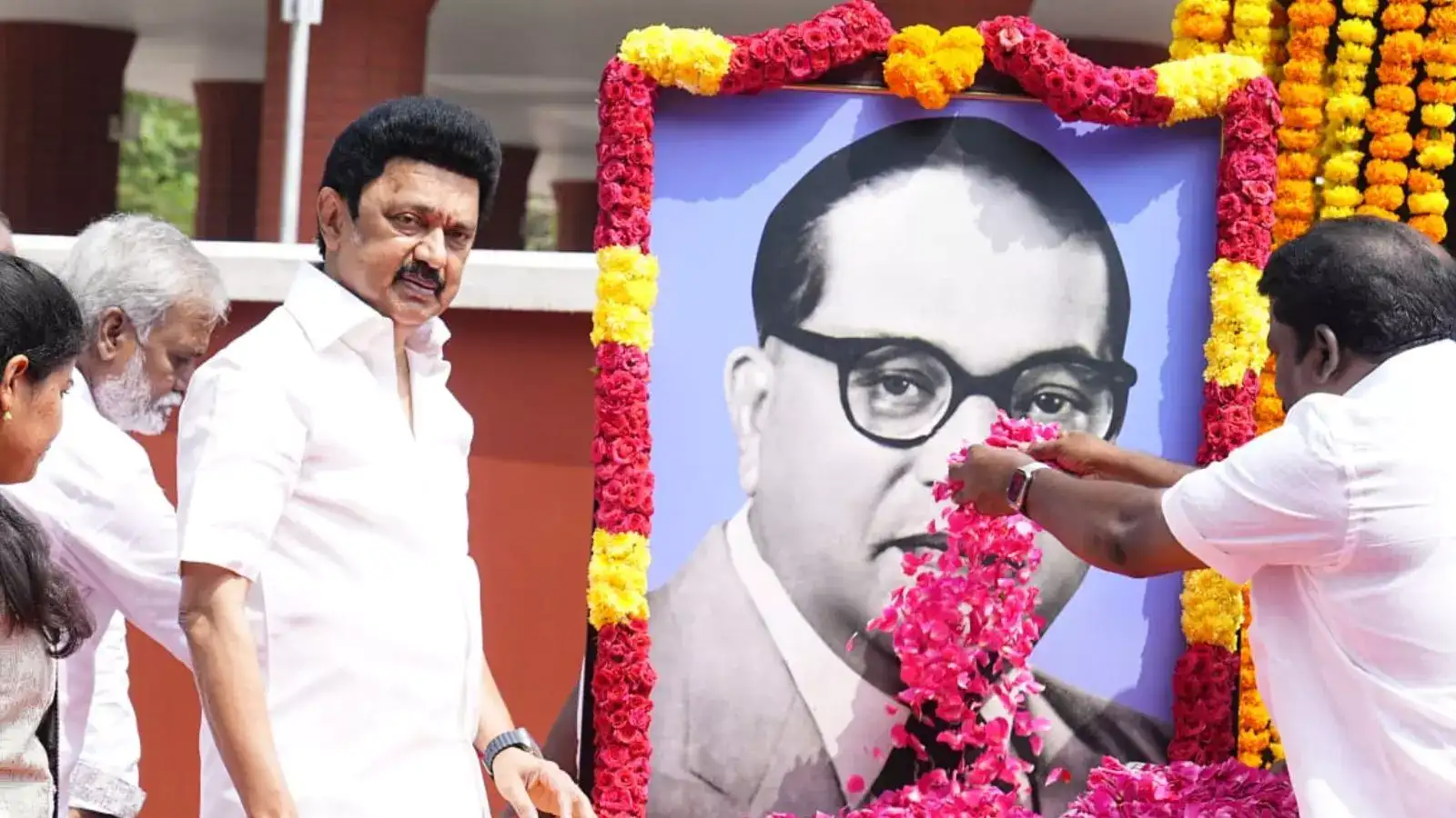 அழிக்கத் துடிக்கும் பாஜக.. இது ரொம்ப முக்கியமான தேர்தல் - முதல்வர் மு.க.ஸ்டாலின் போட்ட ட்வீட்! 