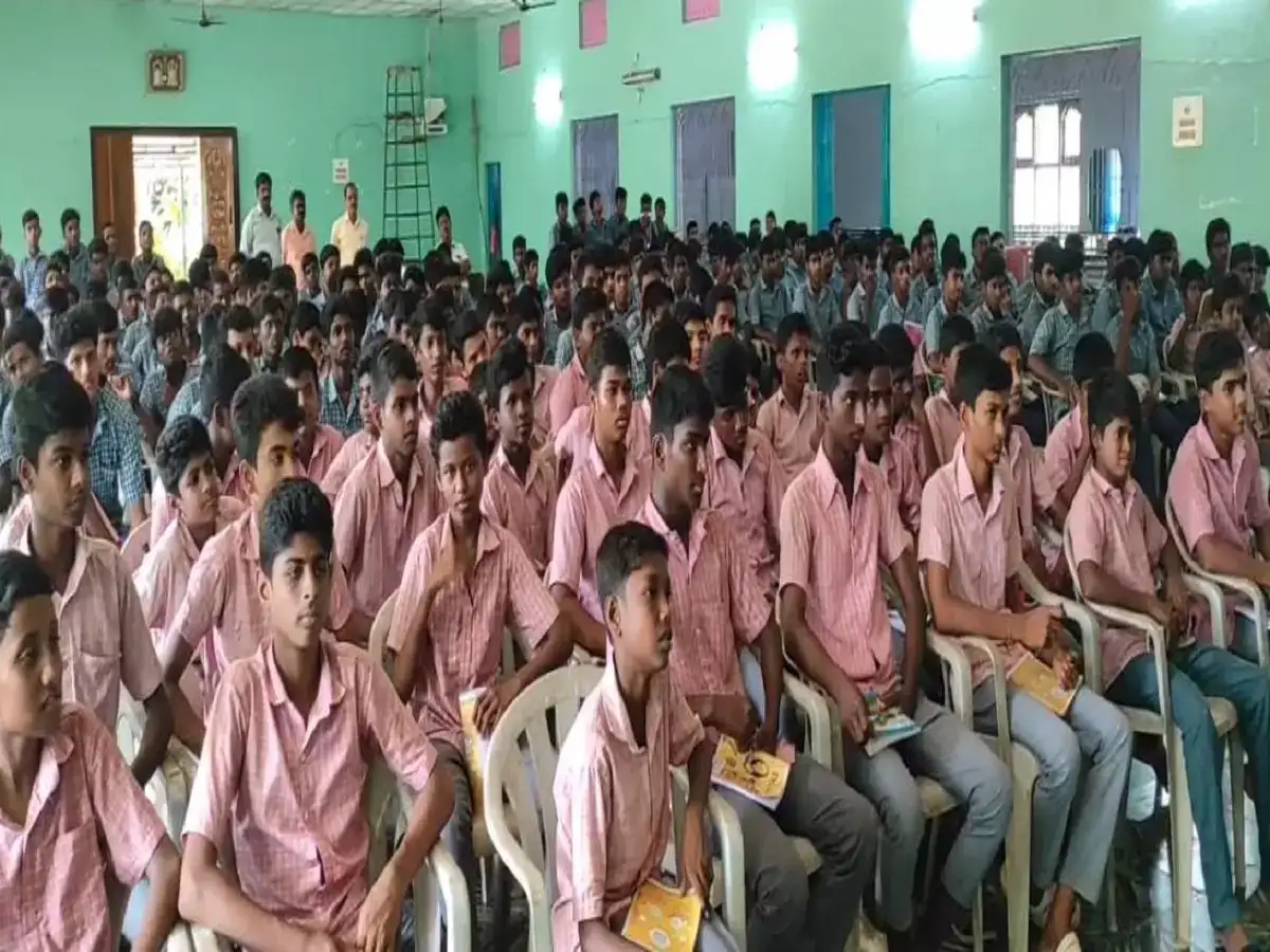 புதுக்கோட்டை: 10 சதவீதம் மாணவர்களுக்கு கற்றல் குறைபாடு - வழிகாட்டி நிகழ்ச்சியில் தகவல் 