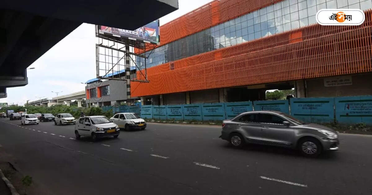 EM Bypass : ইএম বাইপাসে ৬ ঘণ্টা যান নিয়ন্ত্রণ, একাধিক রুট ডাইভারশন! কী জানাল কলকাতা পুলিশ? – em bypass six hours traffic diversion to install foot over bridge near patuli says kolkata police