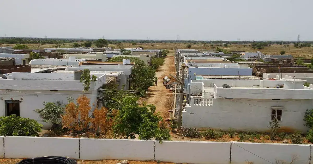 ఇందిర్మ ఇల్లు: Indiramma Illu : తొలి దశలో సొంత జాగా ఉన్నవారికే ఇందిరమ్మ ఇల్లు.. మంత్రి కీలక ప్రకటన.. - telangana indiramma illu scheme houses will be sanctioned for people having own ...