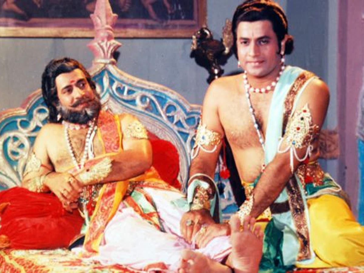 maharaja dashratha with lord rama