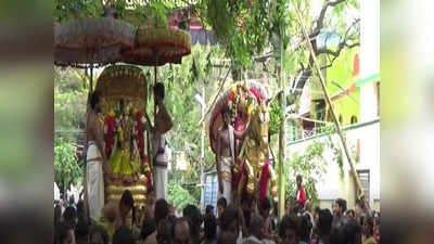 ஸ்ரீ வில்லிபுத்தூரில் ஆண்டாள், ரெங்கமன்னார் ஆற்றில் இறங்கும் வைபவம்! ஆயிரக்கணக்கான பக்தர்கள் பங்கேற்பு