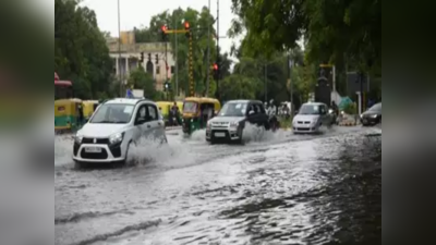 Delhi Rains: దేశ రాజధాని ఢిల్లీలో ఒక్కసారిగా భారీ వర్షం!