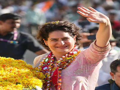 Priyanka Gandhi: ప్రియాంకగాంధీ పర్యటనతో టీ కాంగ్రెస్‌లో కొత్త జోష్.. యూత్ డిక్లరేషన్ ప్రకటన