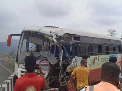 Mahad Bus Accident : बस अन् डंपरची समोरासमोर जोरदार धडक, भीषण अपघातात २३ प्रवासी जखमी 