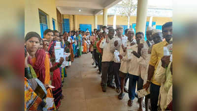 Karnataka Elections Voting: ಕಳೆಗಟ್ಟಿದೆ ಮತಗಟ್ಟೆ, ಹೆಚ್ಚಿದೆ ಮತದಾರನ ಉತ್ಸಾಹ, ರಾಜ್ಯಾದ್ಯಂತ ಬಿರುಸಿನ ವೋಟಿಂಗ್