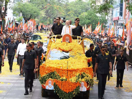 PM Modi: ಬೆಂಗಳೂರಿನಲ್ಲಿ ಮೋದಿ ಮೇನಿಯಾ! ಪ್ರಧಾನಿ ವೀಕೆಂಡ್ ರೋಡ್ ಶೋ ಚಿತ್ರ ಚಿತ್ತಾರ!