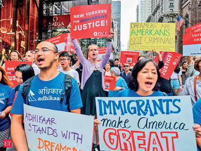 US Green Card: ગ્રીન કાર્ડ ઇચ્છતા ભારતીયો માટે મોટા સમાચારઃ નવો કાયદો આખું ચિત્ર બદલી નાખશે 