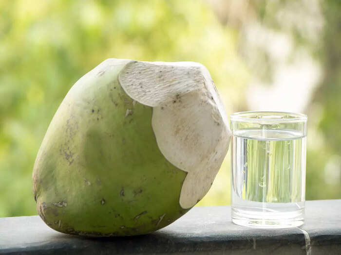 Fact Check: Eat empty stomach or bottled water to break the fast? Don't make a mistake, know the nutritionist's opinion Fact Check: Eat empty stomach or bottled water to break the fast? Don't make a mistake, know the nutritionist's opinion