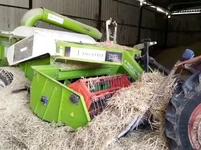 खेती में काम आने वाले लाखों के इंस्ट्रूमेंट मिले