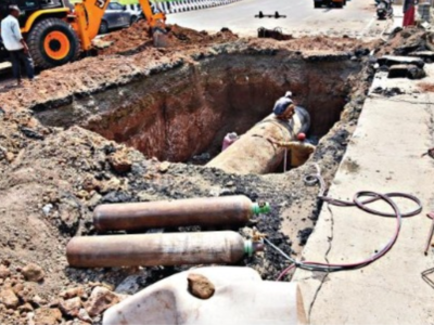 Pune News: पालिकेकडून नव्या रस्त्याला ‘खोदकामा’ची भेट