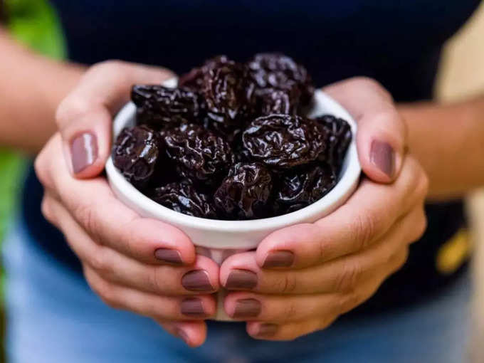 सूखा आलूबुखारा (Prunes)