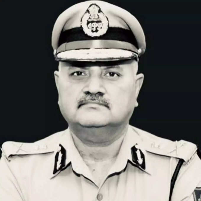 1986 बैच के हैं IPS ऑफिसर