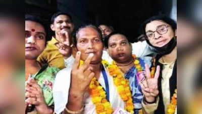 वाह! बदल रहा यूपी... किन्नर गद्दी की सोनू बनीं चंदौली नगर पालिका अध्यक्ष, BJP उम्मीदवार को हरा सबको चौंका दिया