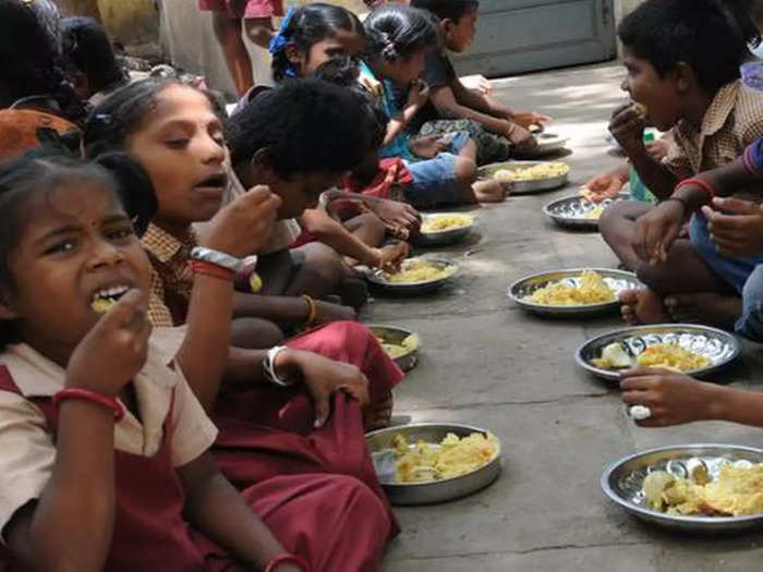 students mid day meal