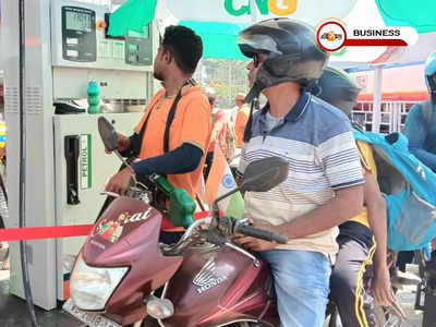 Petrol Diesel Price: টানা এক বছর জ্বালানির দাম কমার লক্ষণ নেই! কলকাতায় আজ পেট্রল কত?