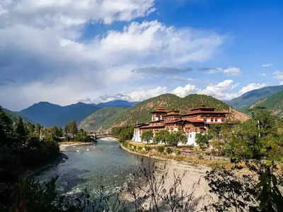 Bhutan Tour: মনটা কি পাহাড় পাহাড় করছে? ঢুঁ মারুন আমাদের এই পরশি দেশে, সৌন্দর্য দেখে মুগ্ধ হয়ে যাবেন!