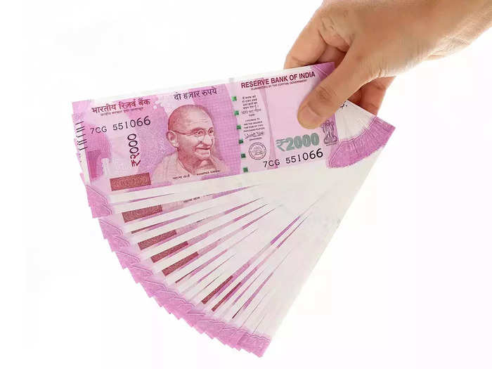 2000 Note Withdrawal