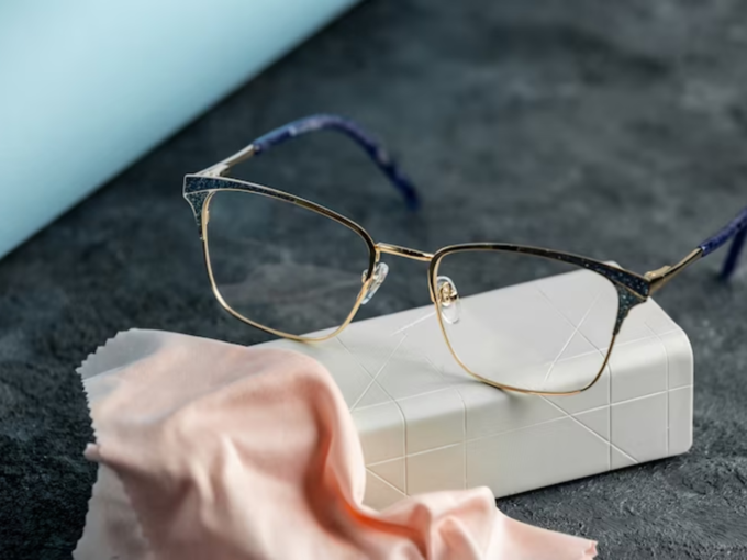 How to keep glasses scratch free for a long time