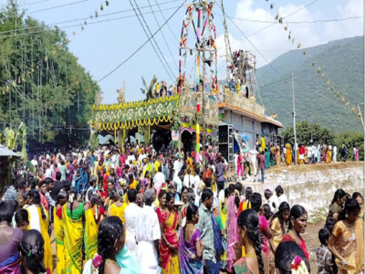 தர்மபுரி; 300 ஆண்டுகள் பழமை வாய்ந்த ஸ்ரீ மாரியம்மன் கோவில் கும்பாபிஷேகம்!