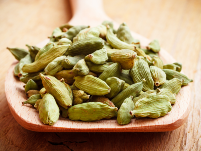 Cardamom for Health: ಏಲಕ್ಕಿ ಸೇವಿಸುವುದರಿಂದ ಒಂದಲ್ಲ, ಎರಡಲ್ಲ ಇಷ್ಟೆಲ್ಲಾ ಪ್ರಯೋಜನಗಳಿವೆ ಗೊತ್ತಾ?