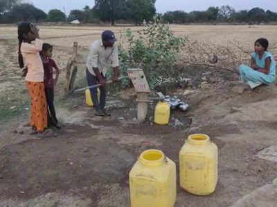 बुंदेलखंड में छुआछूत का दंश झेलते हुए पानी के लिए संघर्ष, दलितों ने बंद कर दिए शौचालय