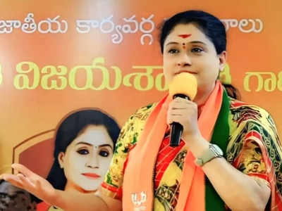 Vijayashanthi: గులాబీ నోటు రద్దుతో గులాబీ నేతలు గుబులెక్కి శివాలెత్తిపోతున్నరు