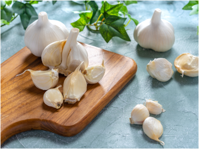 Garlic Benefits: ಖಾಲಿ ಹೊಟ್ಟೆಯಲ್ಲಿ ಬೆಳ್ಳುಳ್ಳಿ ಎಸಳನ್ನು ಜಗಿದು ತಿನ್ನೋದರ ಪ್ರಯೋಜನಗಳಿವು