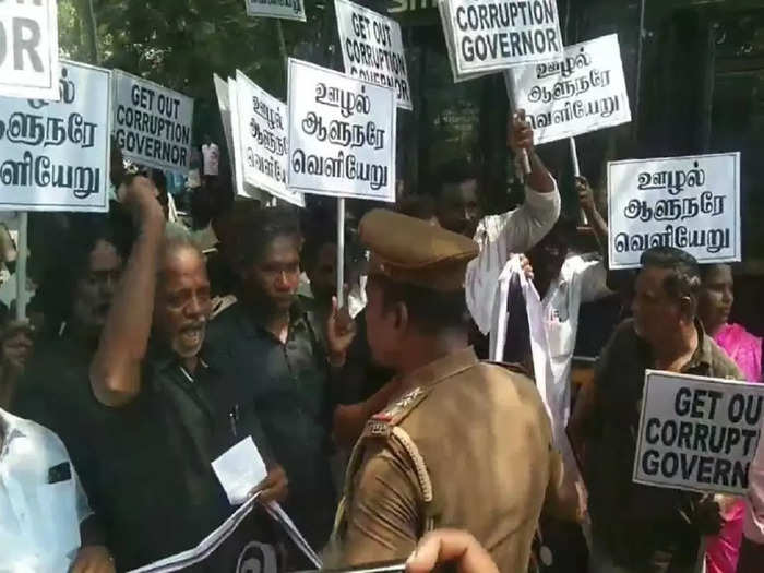 Puducherry protest against tamilisai soundararajan